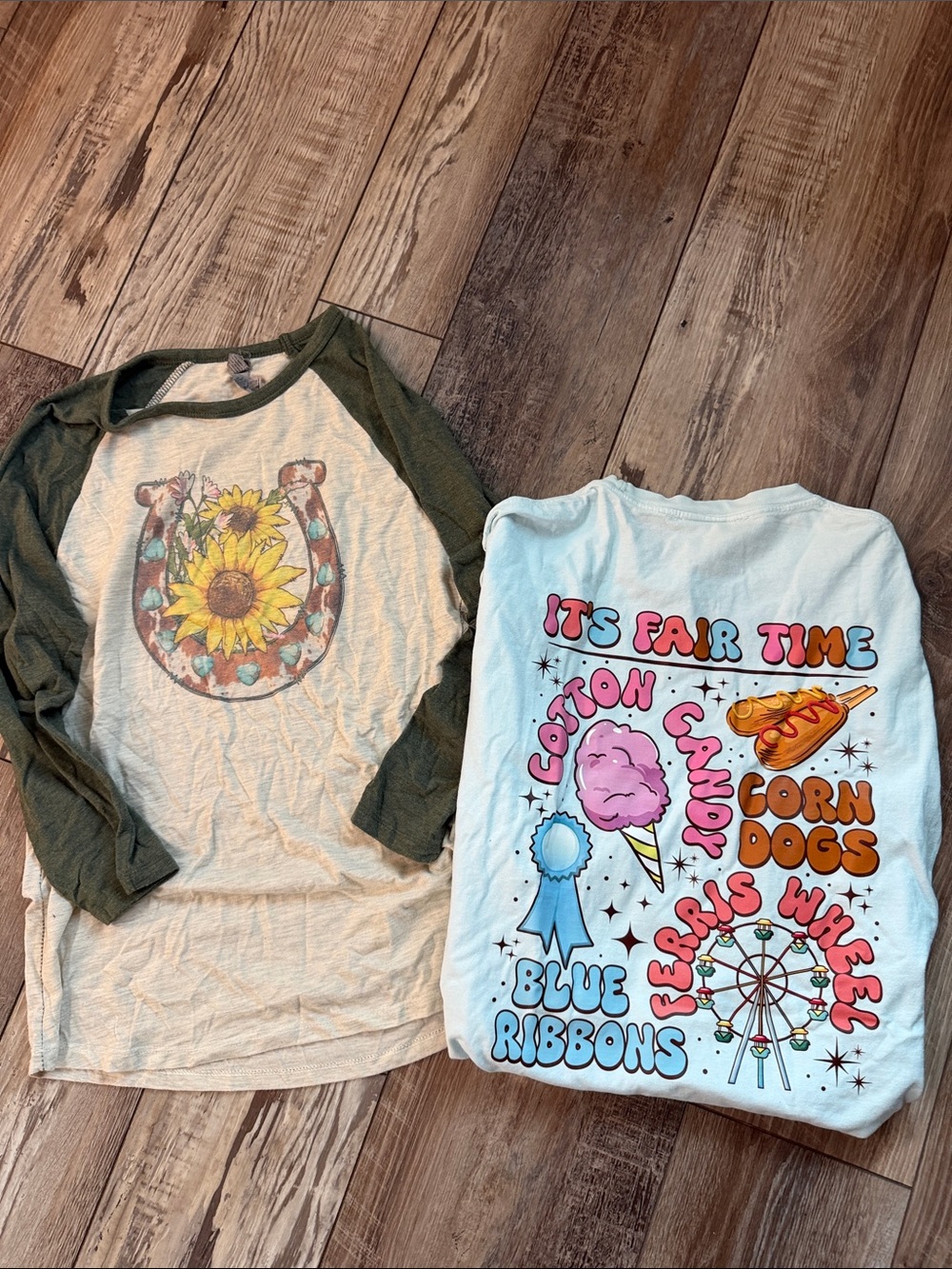Women’s long sleeve tshirt bundle fall sunflower horseshoe fair blue ribbon